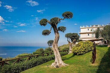 هتل Villa Fiorella Art