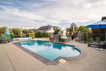 هتل Wanaka Luxury Apartments