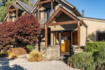 هتل Wanaka Luxury Apartments