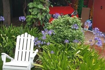هتل Water Bay Villa Bed And Breakfast