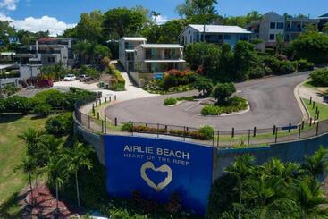 هتل Waterview Airlie Beach