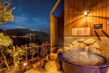 هتل Ooedo Onsen Monogatari Premium Koshinoyu