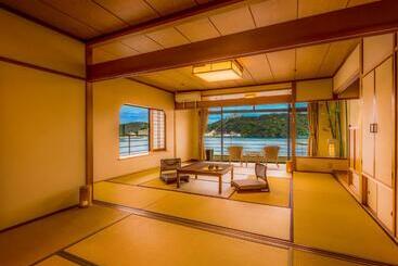 هتل Ooedo Onsen Monogatari Premium Koshinoyu
