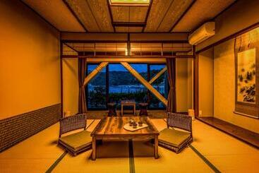 هتل Ooedo Onsen Monogatari Premium Koshinoyu