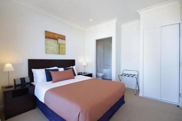 هتل Macquarie Waters Boutique Apartment
