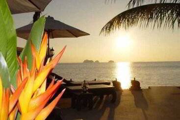 Sibaja Palms Sunset Beach Apartment