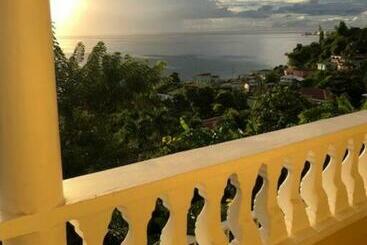 Modern Air Conditioned Home For Family & Adventure - Dominica