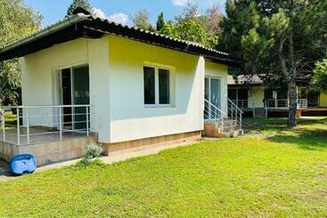 Fuk Tak S Bungalow - Dojran