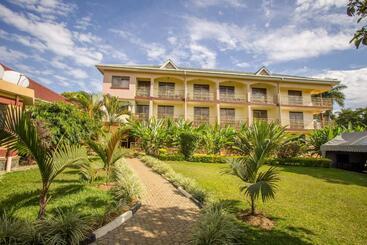 Askay Hotel Suites