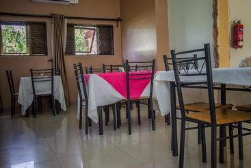 Askay Hotel Suites