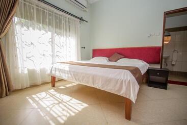 Askay Hotel Suites