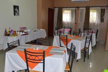 Askay Hotel Suites