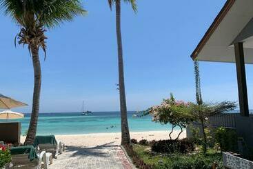 هتل Bella Vista Beach Resort Koh Lipe