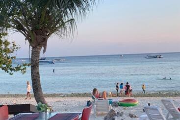 هتل Bella Vista Beach Resort Koh Lipe