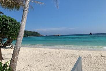 هتل Bella Vista Beach Resort Koh Lipe
