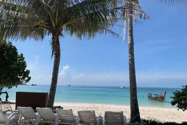 هتل Bella Vista Beach Resort Koh Lipe