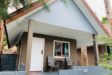 هتل Bella Vista Beach Resort Koh Lipe