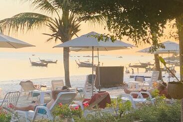 هتل Bella Vista Beach Resort Koh Lipe