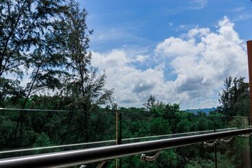 هتل Coriacea Beachfront Boutique Phuket Resort   Sha Plus