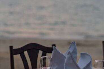 هتل Coriacea Beachfront Boutique Phuket Resort   Sha Plus