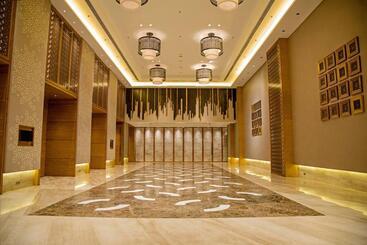 هتل Courtyard By Marriott Raipur