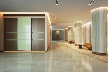 هتل Courtyard By Marriott Raipur