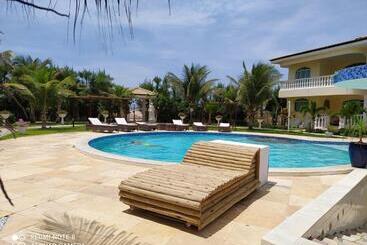 هتل Green Paradise Residence