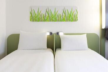 בית מלון כפרי Ibis Budget Lausanne Bussigny