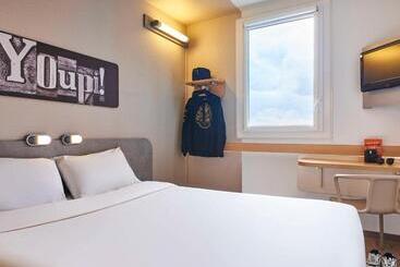 هتل Ibis Budget Velizy