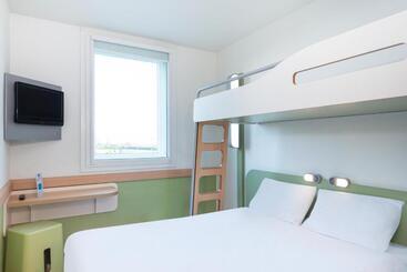 هتل Ibis Budget Velizy