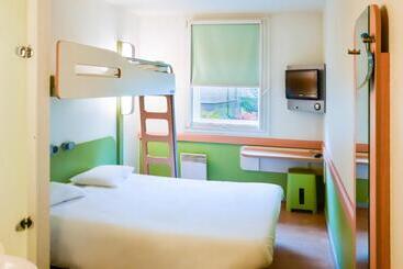 هتل Ibis Budget Velizy