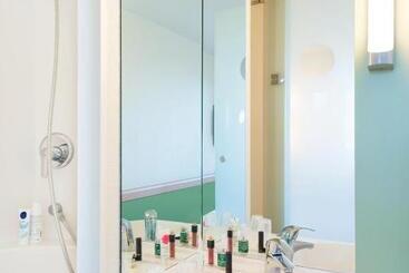 هتل Ibis Budget Velizy