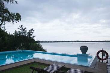هتل Oak Ray Lake Resort