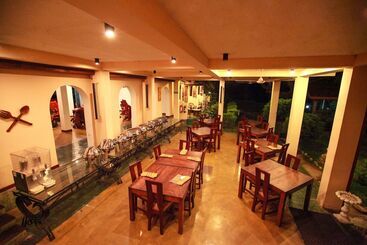 هتل Oak Ray Lake Resort