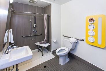 Motel 6 Hollywood
