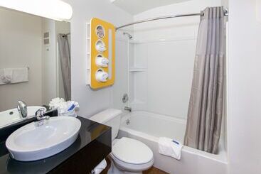 Motel 6 Hollywood