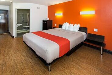 Motel 6 Hollywood