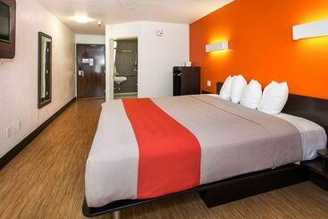 Motel 6 Hollywood