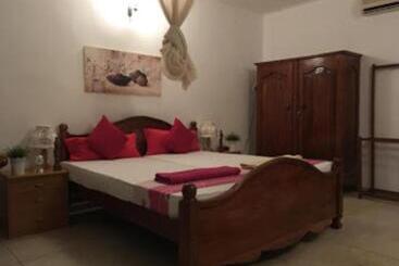 پانسیون Embiente Guest House