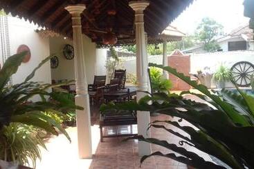 پانسیون Embiente Guest House