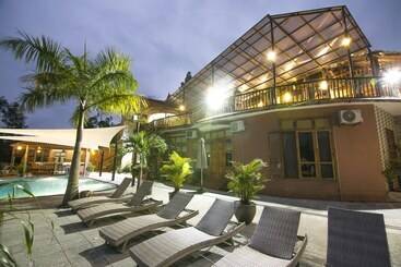 Phong Nha Lake House Resort