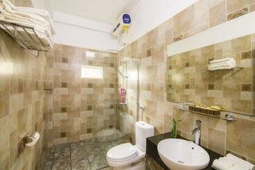 Phong Nha Lake House Resort