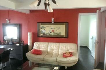 Comfortable Apartment With City View In Bel Air 90 M² - Trou d'eau Douce