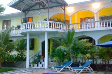 Charming Apartment Riambel Sea View Private Pool - Chemin Grenier
