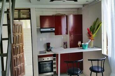 Appartement Confortable A Lamentin 30 M² Avec Vue Montagne - Guadeloupe