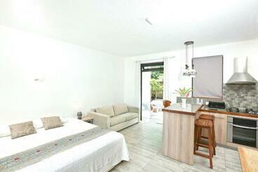Charming Studio In Moka 40 M² With Mountain View Terrace - Ebene