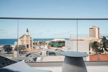 Elements Hotel & Shops