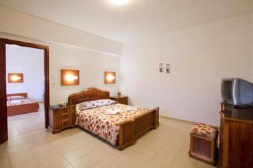 Anelia Boutique Studios & Apartments