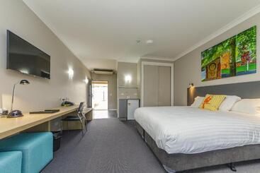 Club Cowra Motel