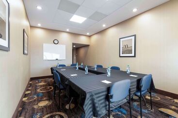 هتل Best Western Plus Moosomin